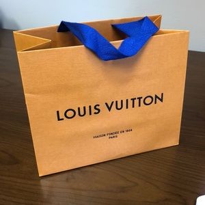 Smaller Louis Vuitton Gift bag!